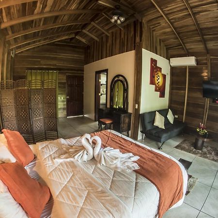 Hotel Rancho Cerro Azul La Fortuna Esterno foto