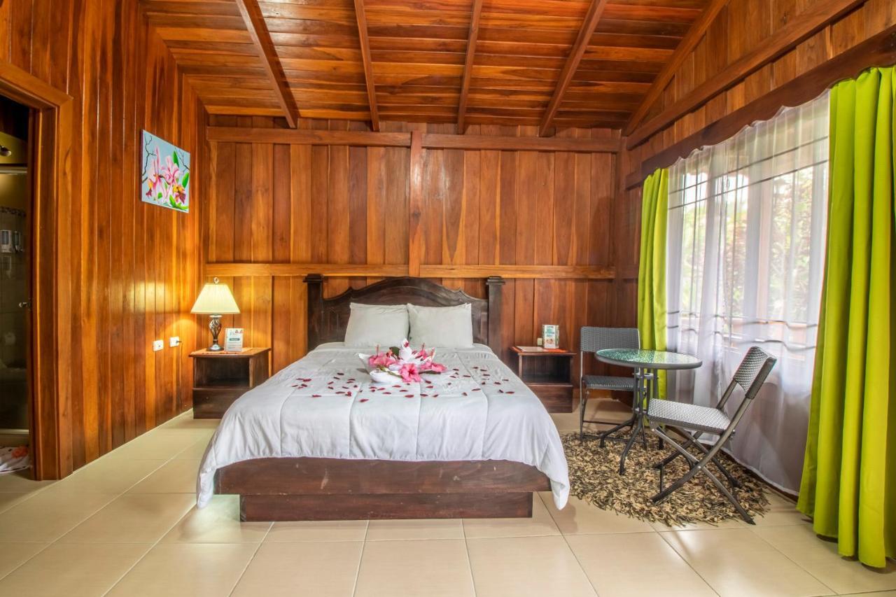 Hotel Rancho Cerro Azul La Fortuna Esterno foto