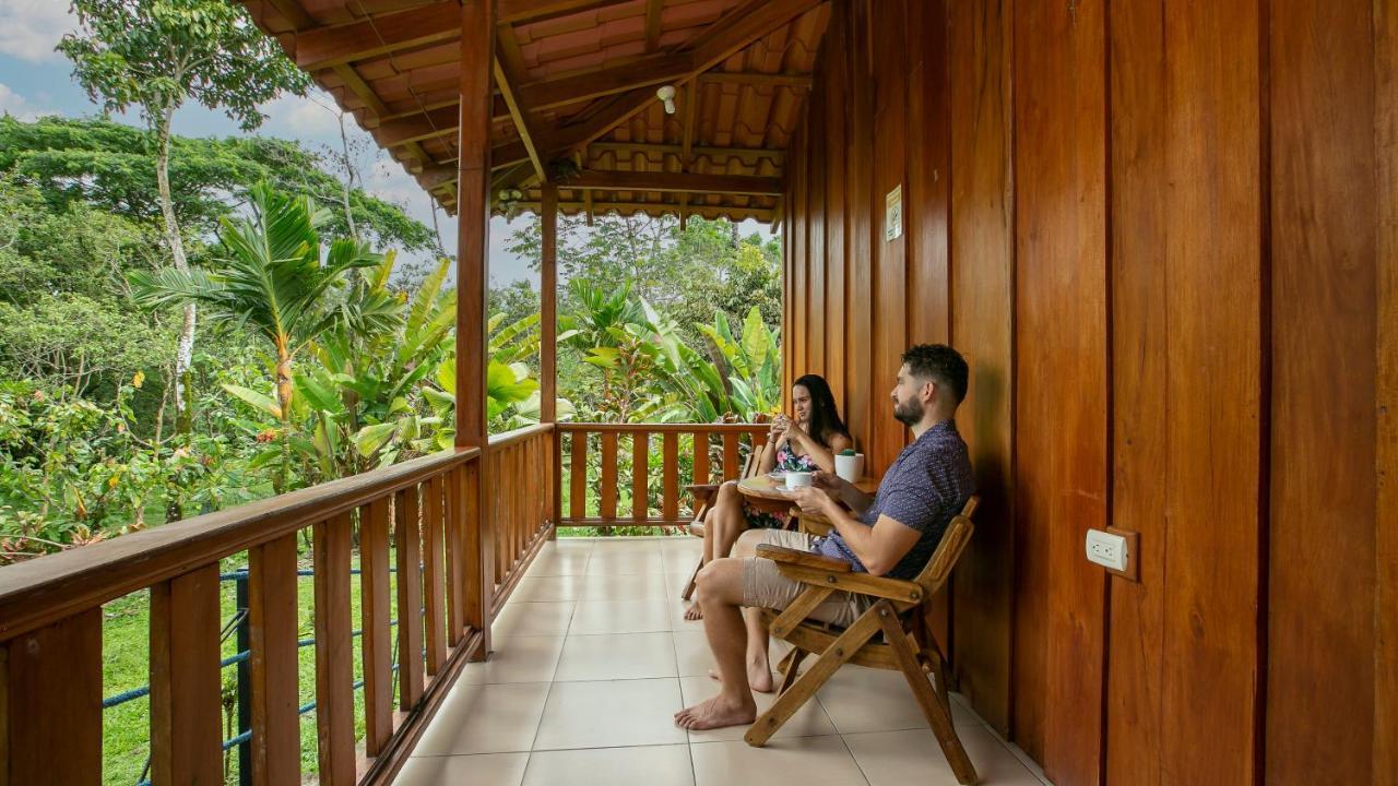 Hotel Rancho Cerro Azul La Fortuna Esterno foto
