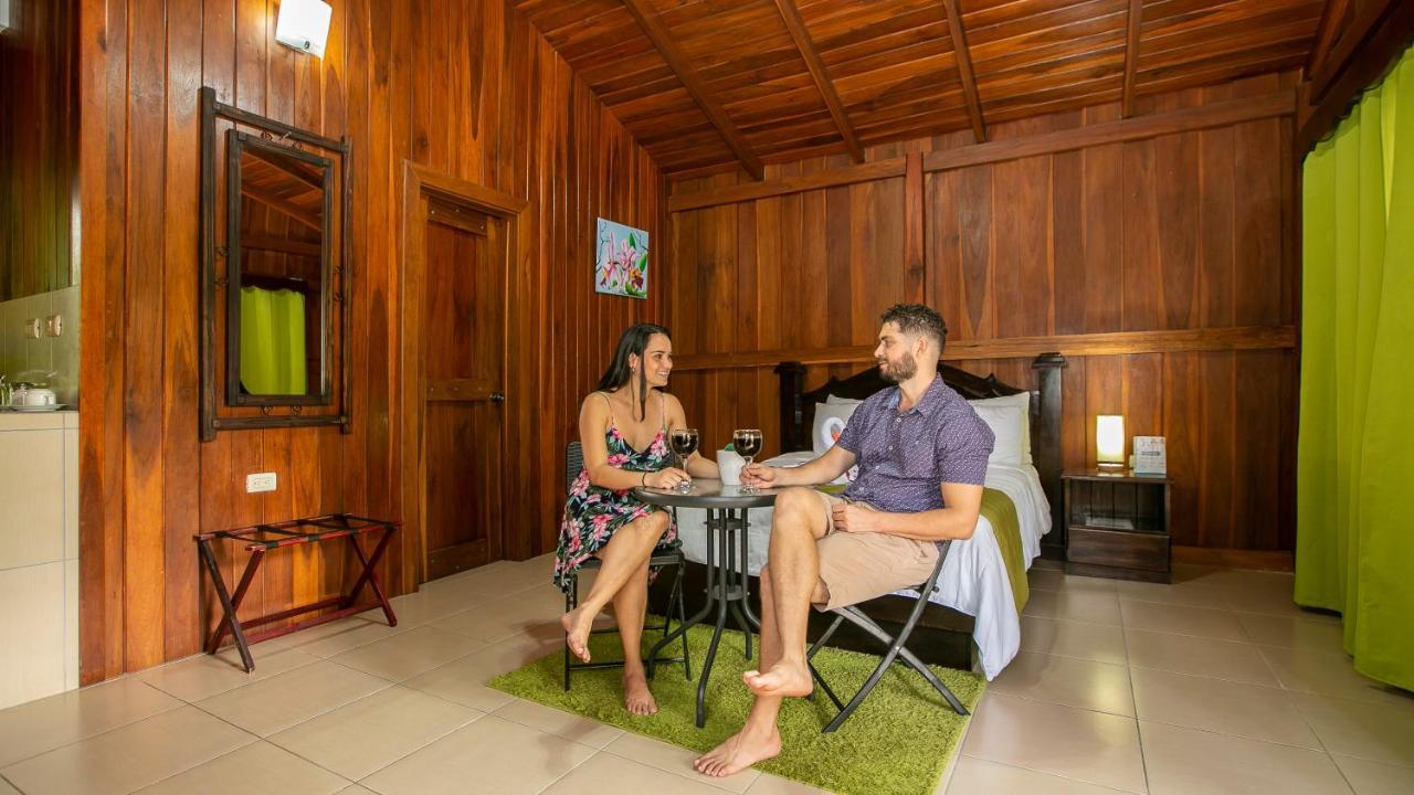 Hotel Rancho Cerro Azul La Fortuna Esterno foto