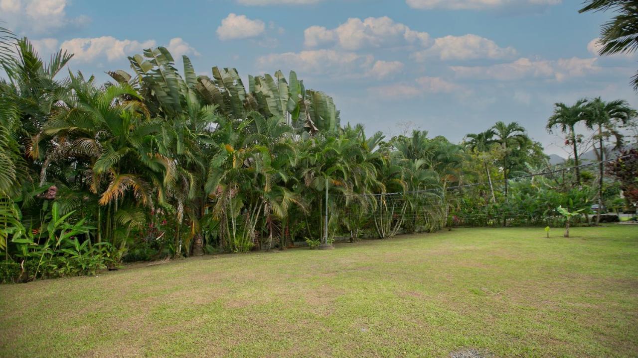 Hotel Rancho Cerro Azul La Fortuna Esterno foto