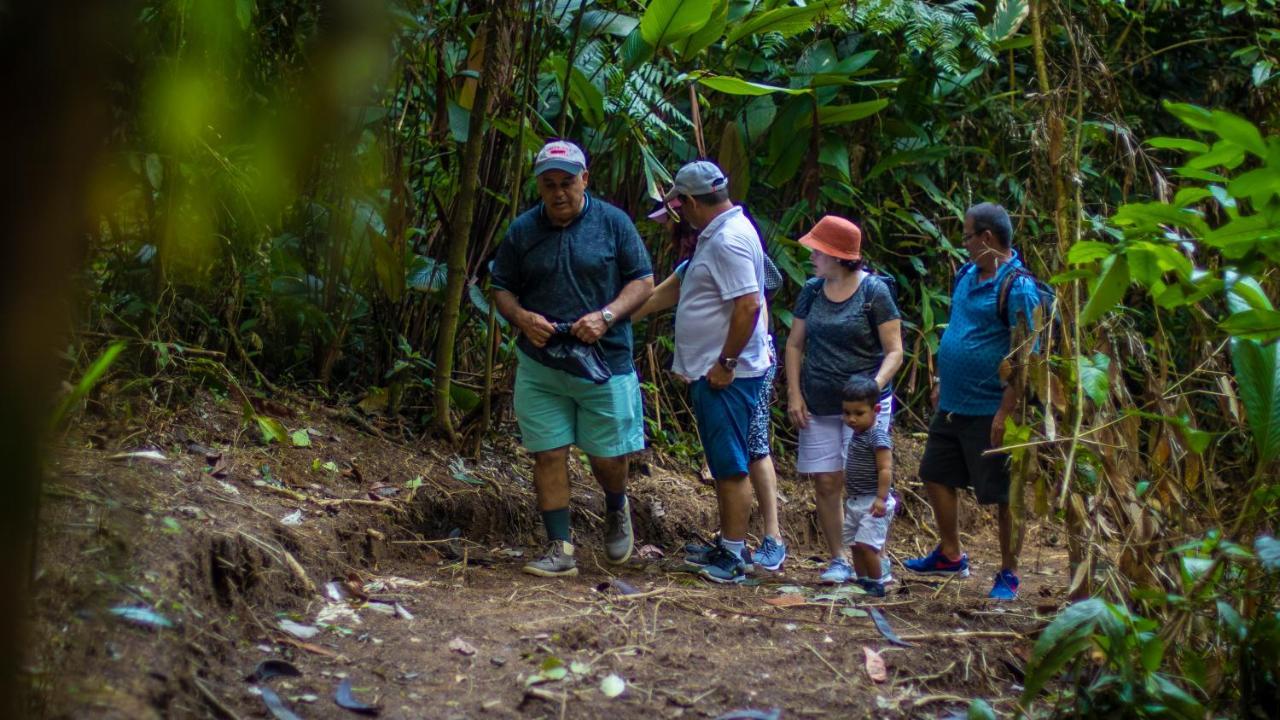 Hotel Rancho Cerro Azul La Fortuna Esterno foto