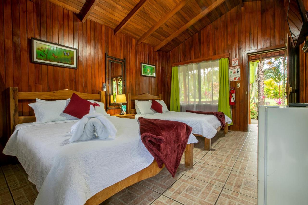 Hotel Rancho Cerro Azul La Fortuna Esterno foto