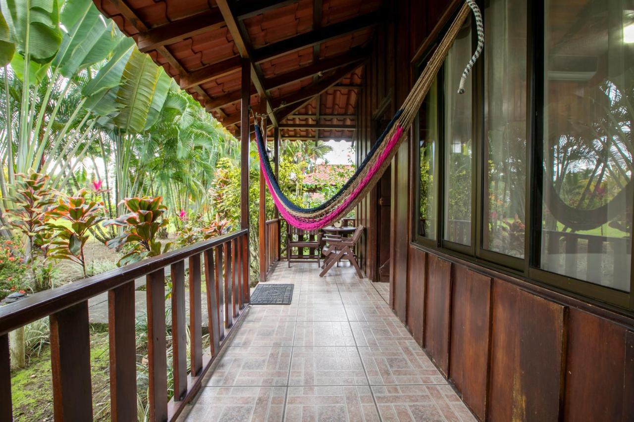 Hotel Rancho Cerro Azul La Fortuna Esterno foto