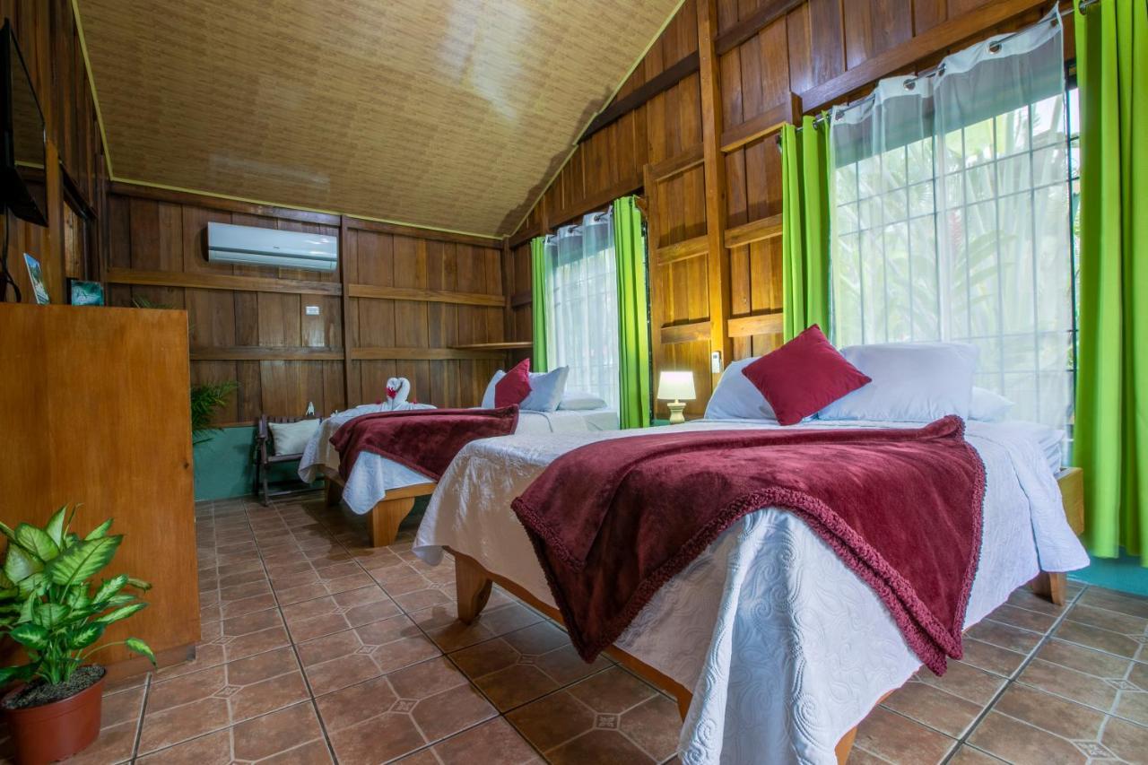 Hotel Rancho Cerro Azul La Fortuna Esterno foto