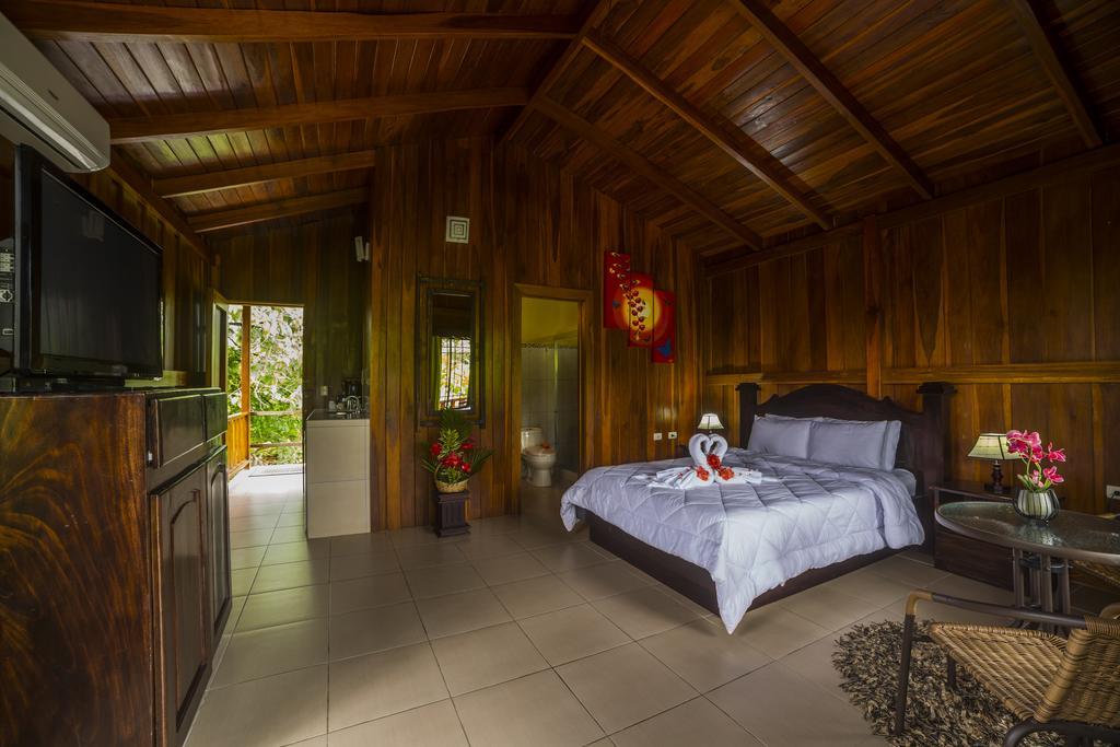 Hotel Rancho Cerro Azul La Fortuna Esterno foto