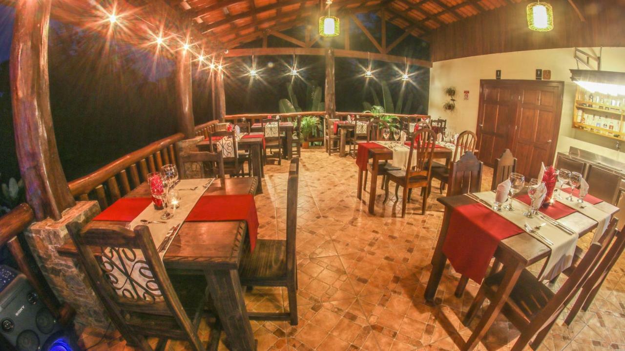 Hotel Rancho Cerro Azul La Fortuna Esterno foto